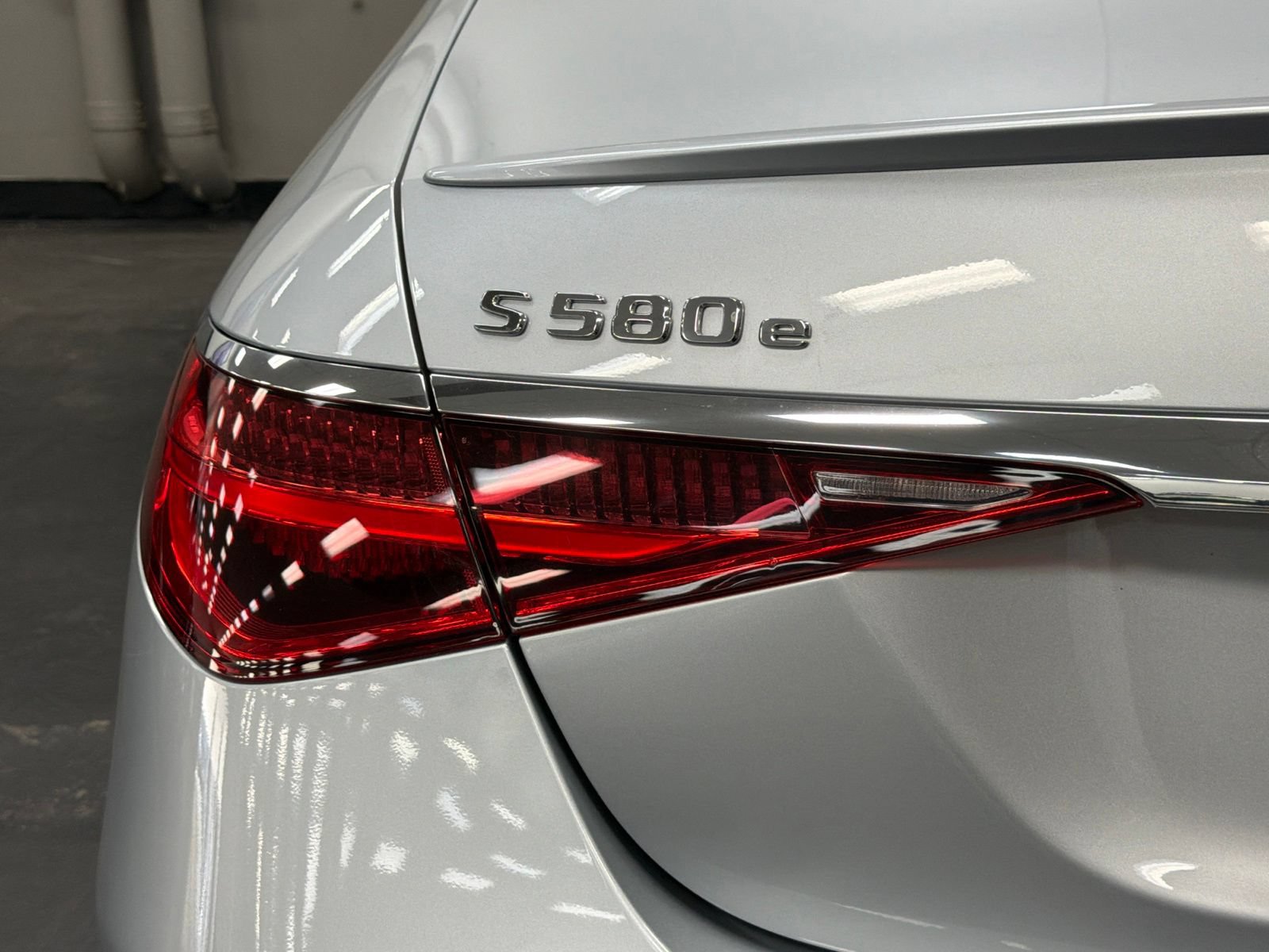 Certified 2023 Mercedes-Benz S 580e 4MATIC Sedan image 14