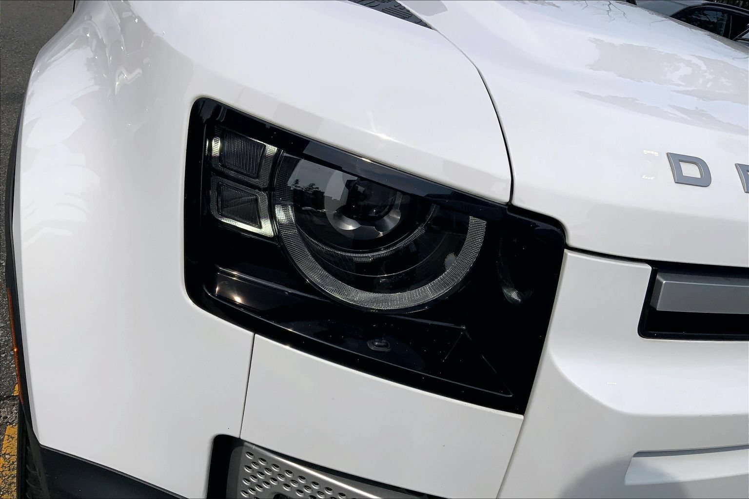Certified 2024 Land Rover Defender 110 S AWD/4WD image 27