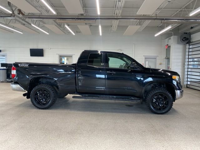 Used 2019 Toyota Tundra SR5 w/ SR5 Upgrade Package image 4