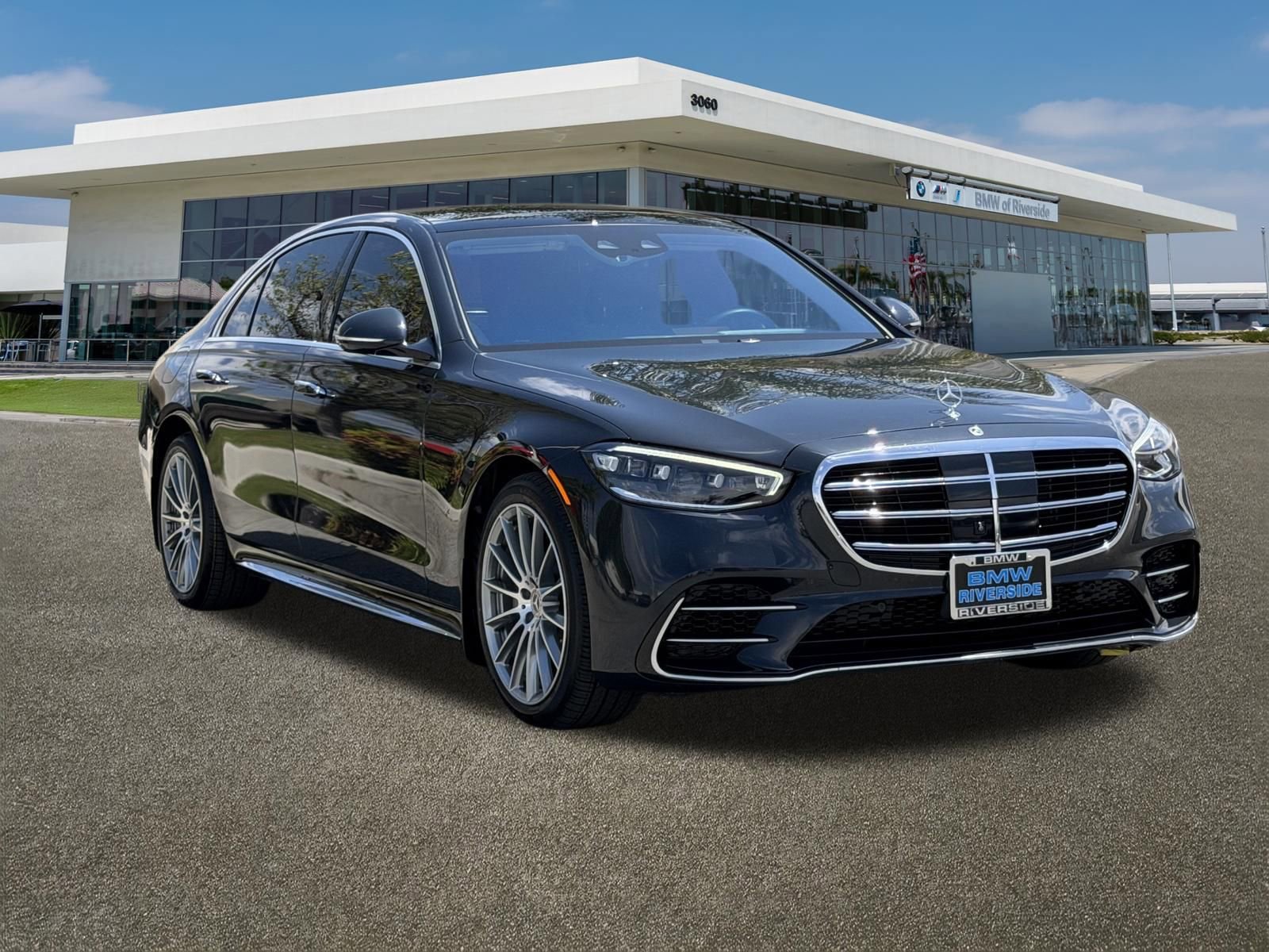Used 2021 Mercedes-Benz S 580 4MATIC Sedan image 2