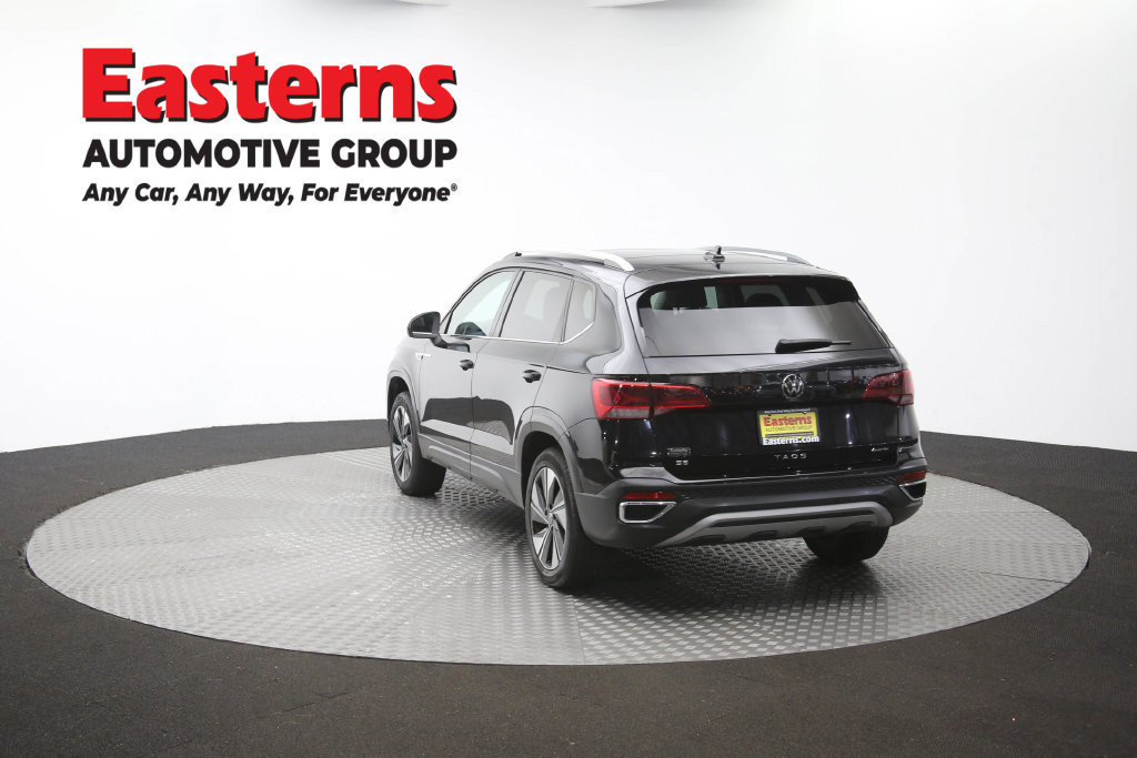 Used 2024 Volkswagen Taos SE AWD/4WD image 64