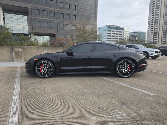 Used 2024 Porsche Taycan 4S image 9