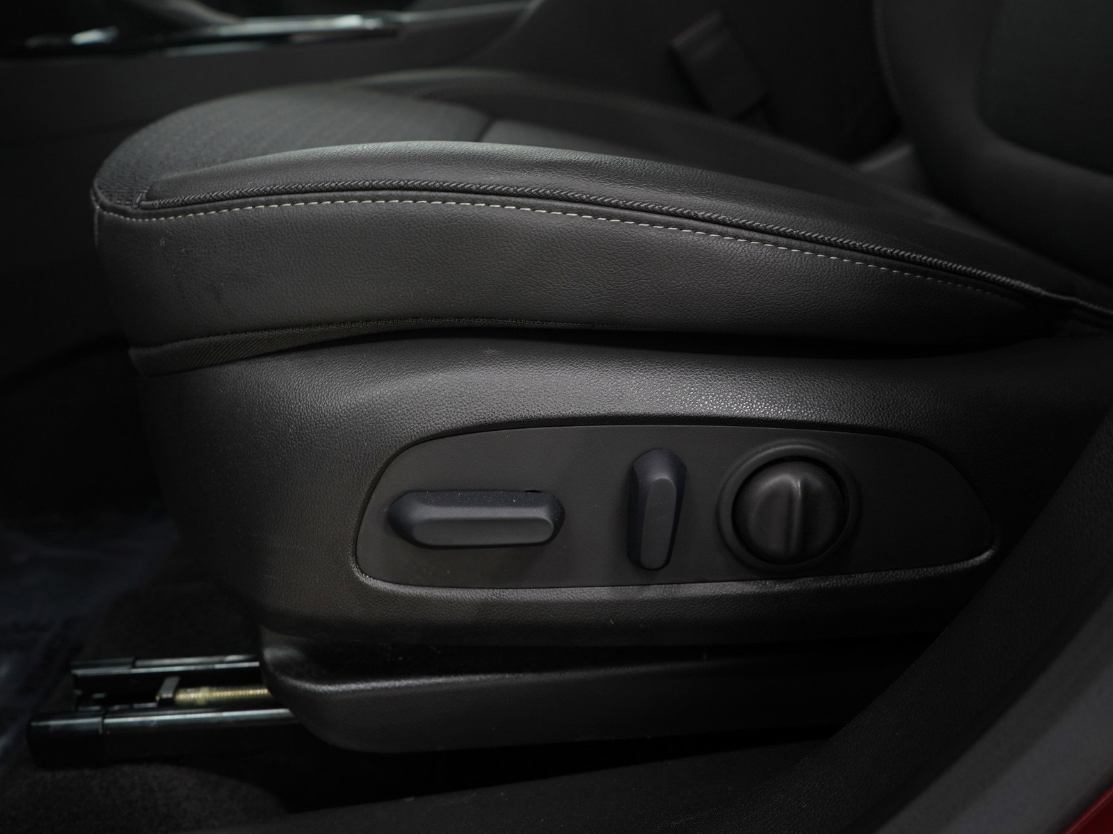 Used 2023 Buick Encore GX Select w/ Sport Touring Package image 23