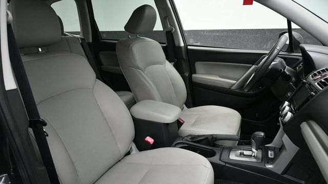 Used 2016 Subaru Forester 2.5i Limited AWD/4WD image 10