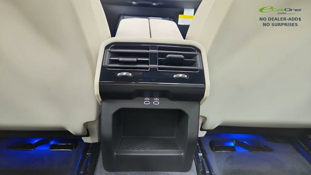 Used 2027 BMW 530i w/ M Sport Package RWD image 53
