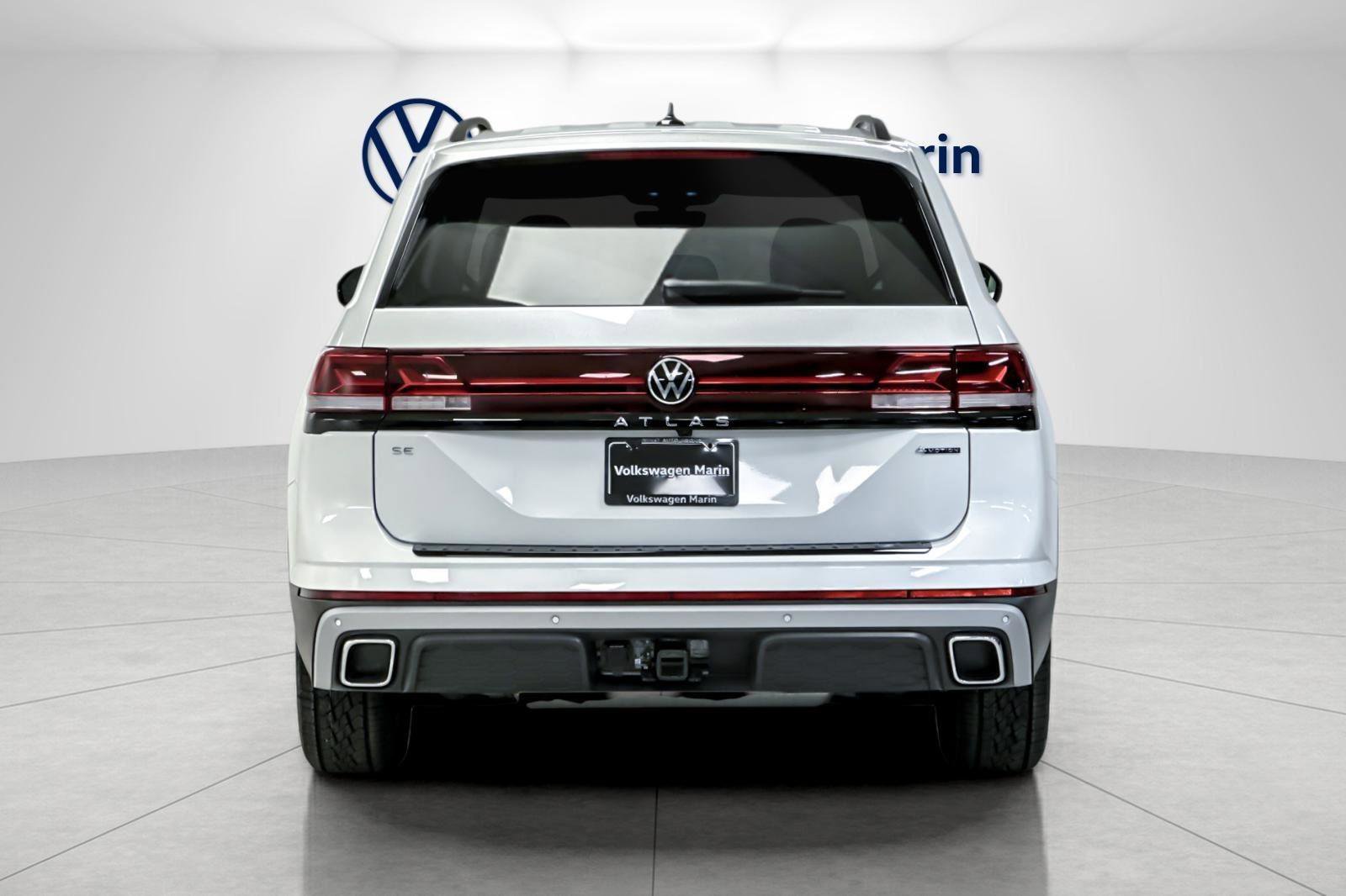 New 2026 Volkswagen Atlas Peak Edition image 4