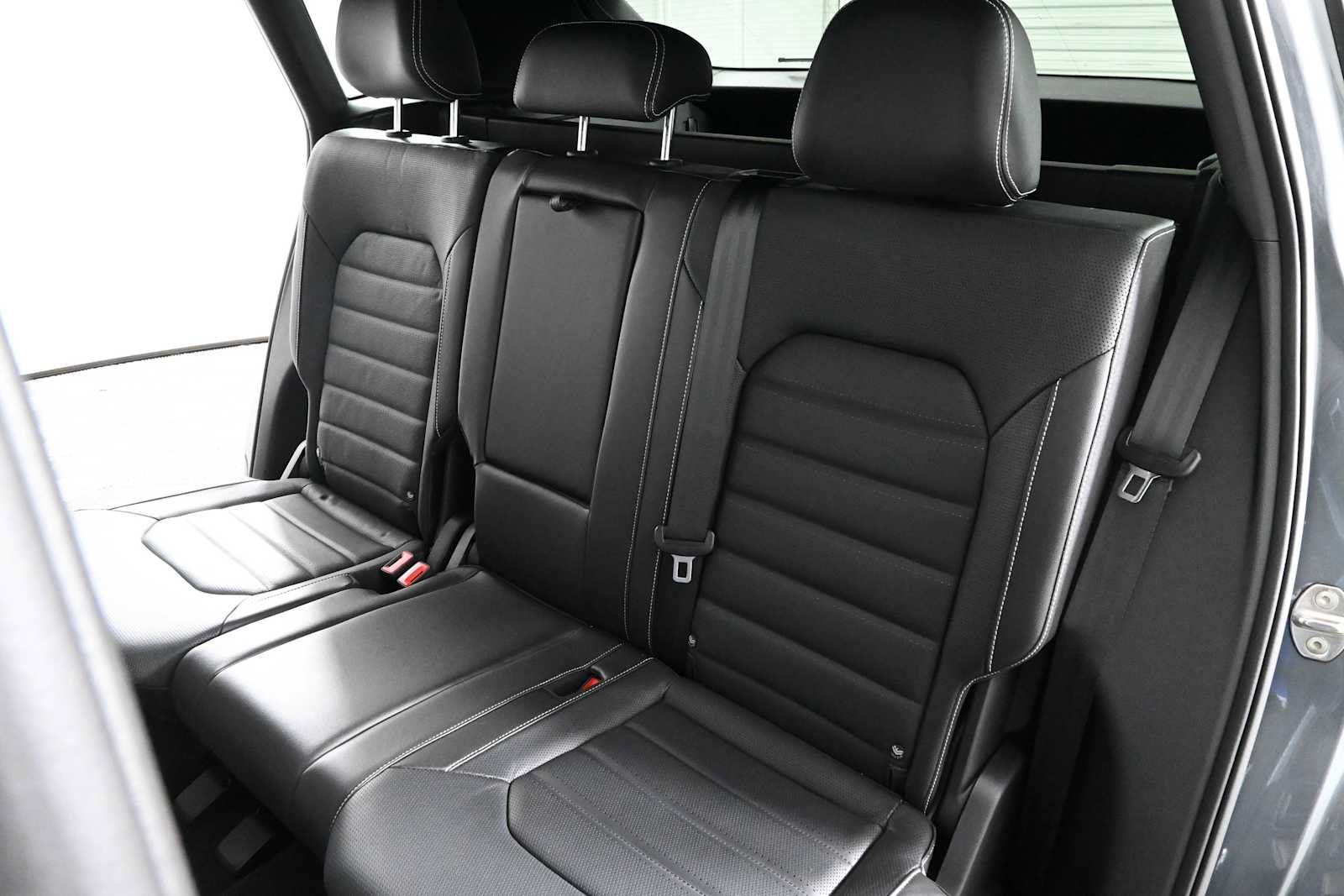 Used 2021 Volkswagen Atlas Cross Sport SEL Premium AWD/4WD image 15