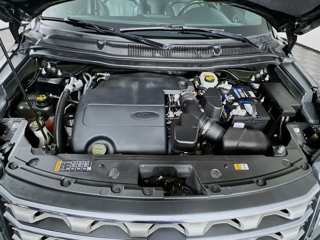 Used 2017 Ford Explorer XLT w/ Equipment Group 202A image 30