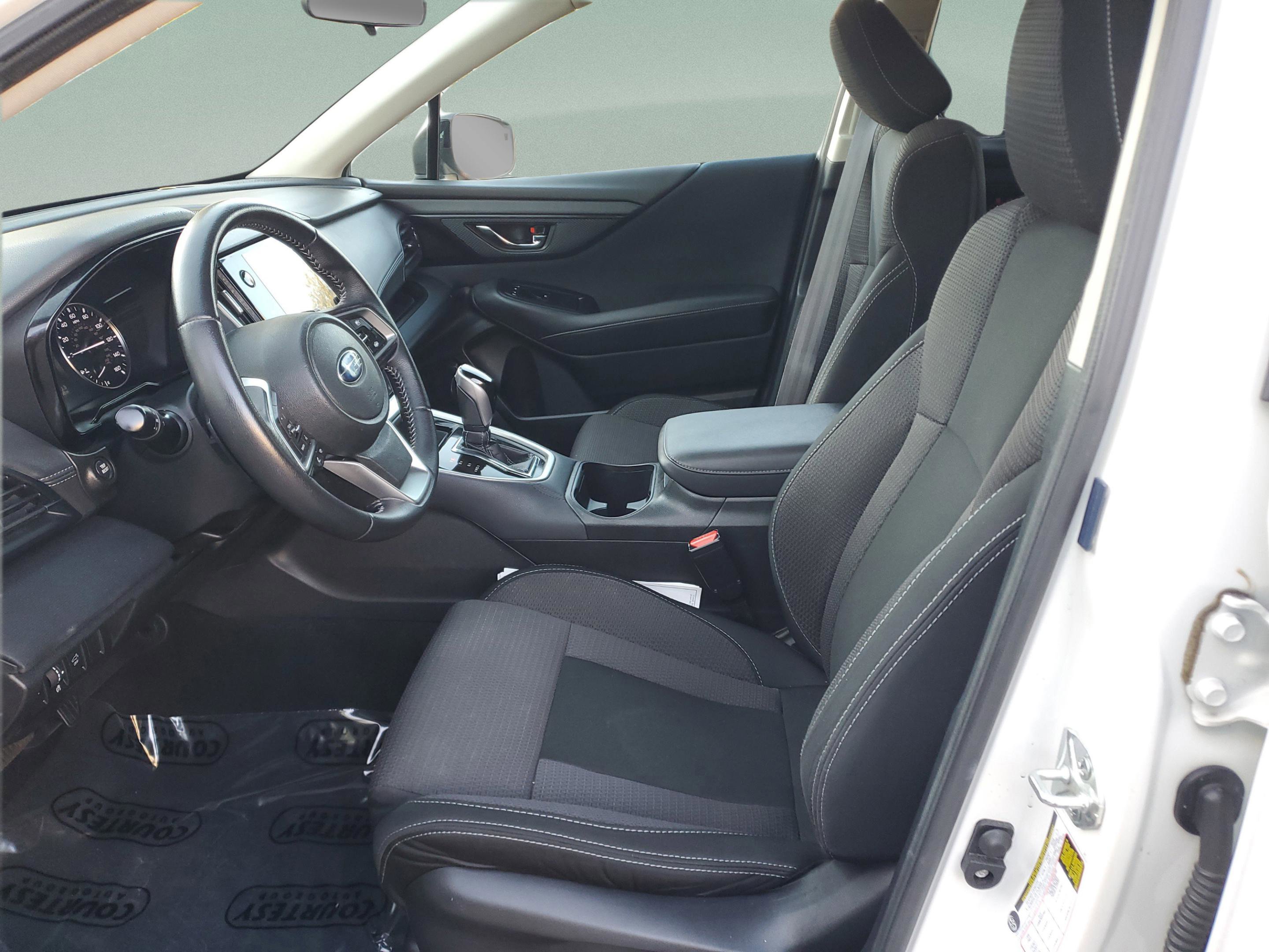 Used 2022 Subaru Outback Premium image 15