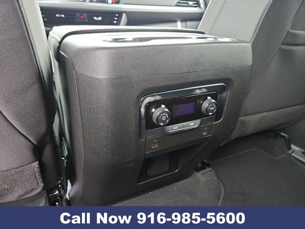 New 2026 Chevrolet Suburban LS image 25