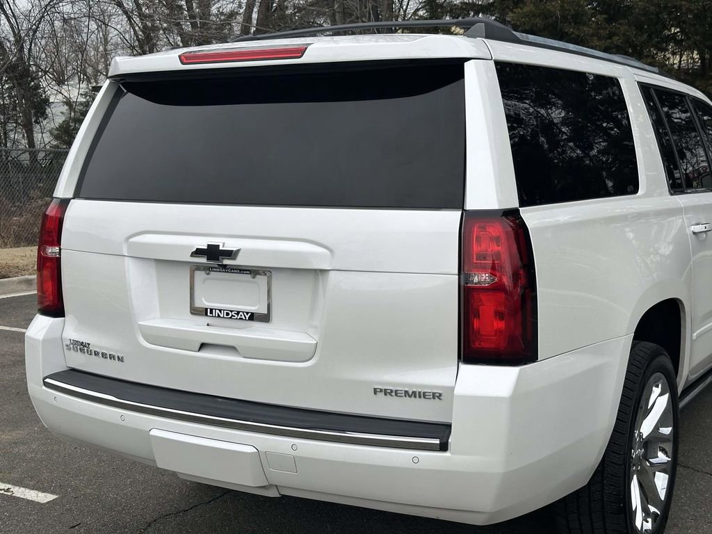 Used 2020 Chevrolet Suburban Premier w/ Premier 6.2L Value Package image 8