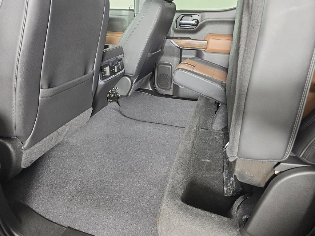 Used 2022 Chevrolet Silverado 1500 High Country w/ Technology Package image 36