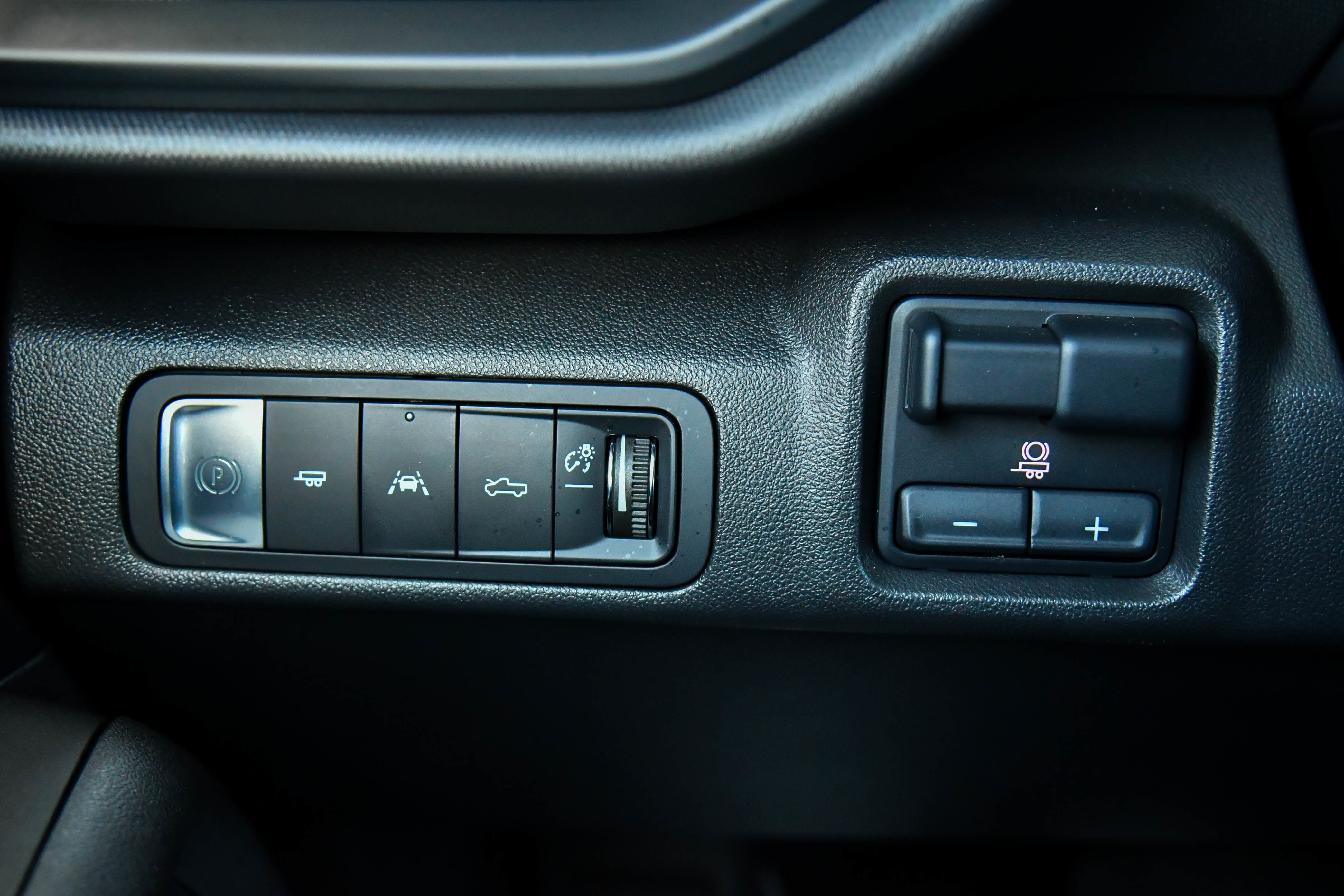 Used 2024 Chevrolet Silverado EV W/T image 38