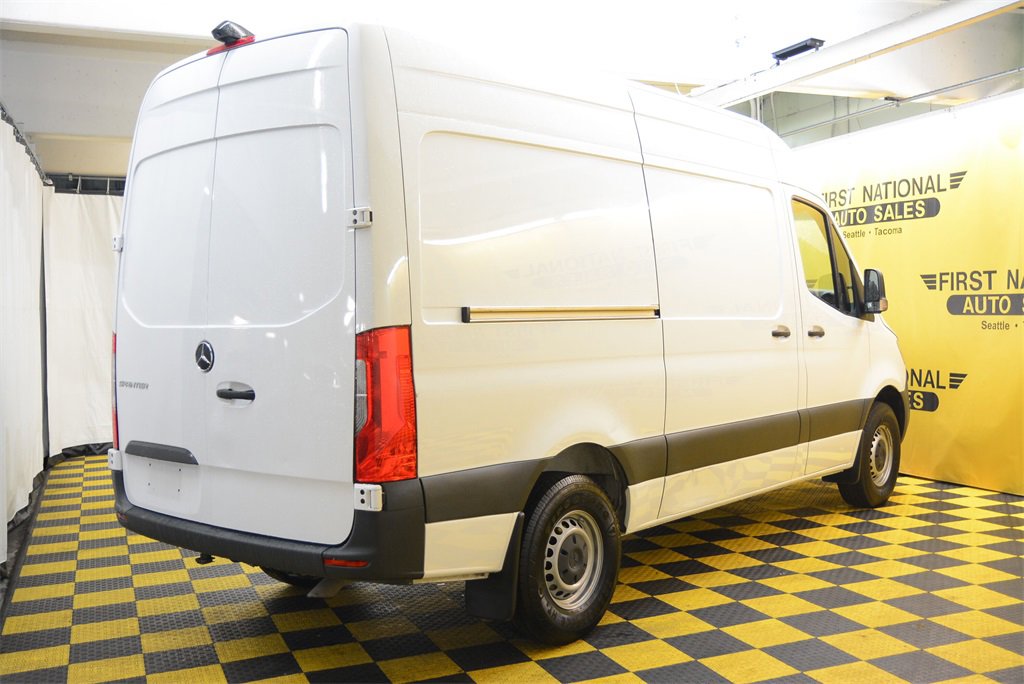 Used 2022 Mercedes-Benz Sprinter 144 Cargo image 10