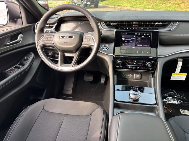 New 2026 Jeep Grand Cherokee Laredo X AWD/4WD image 11