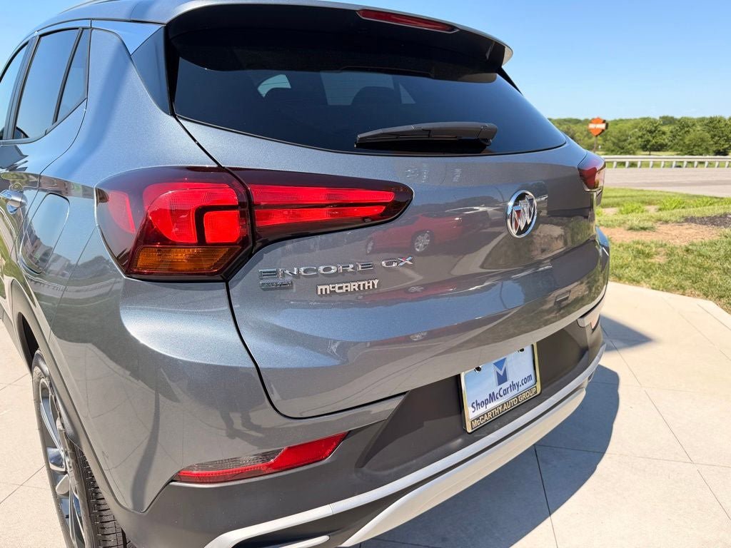Used 2022 Buick Encore GX Select AWD/4WD image 33