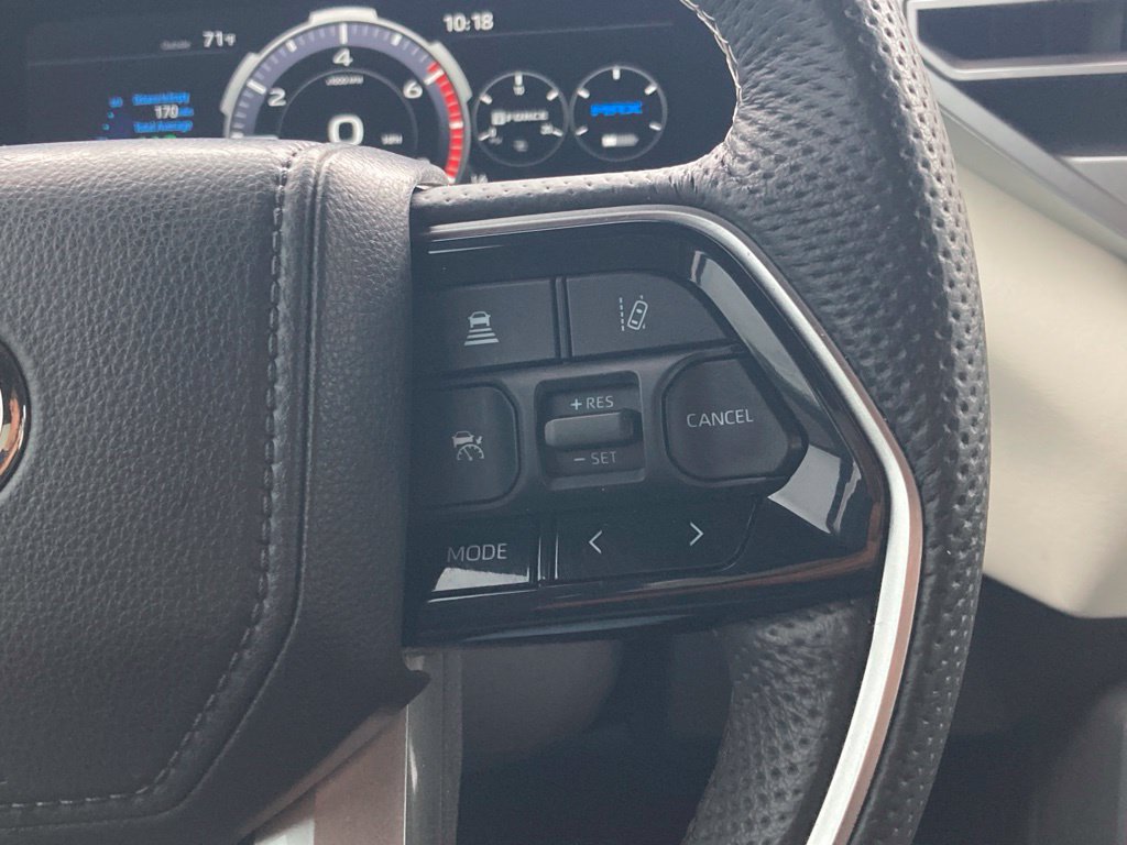 Certified 2025 Toyota Sequoia Capstone AWD/4WD image 19