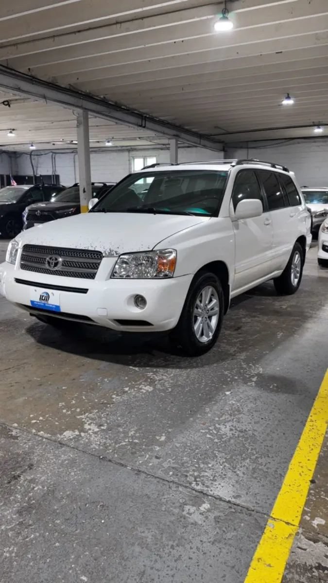 Used 2006 Toyota Highlander 2WD Hybrid image 2
