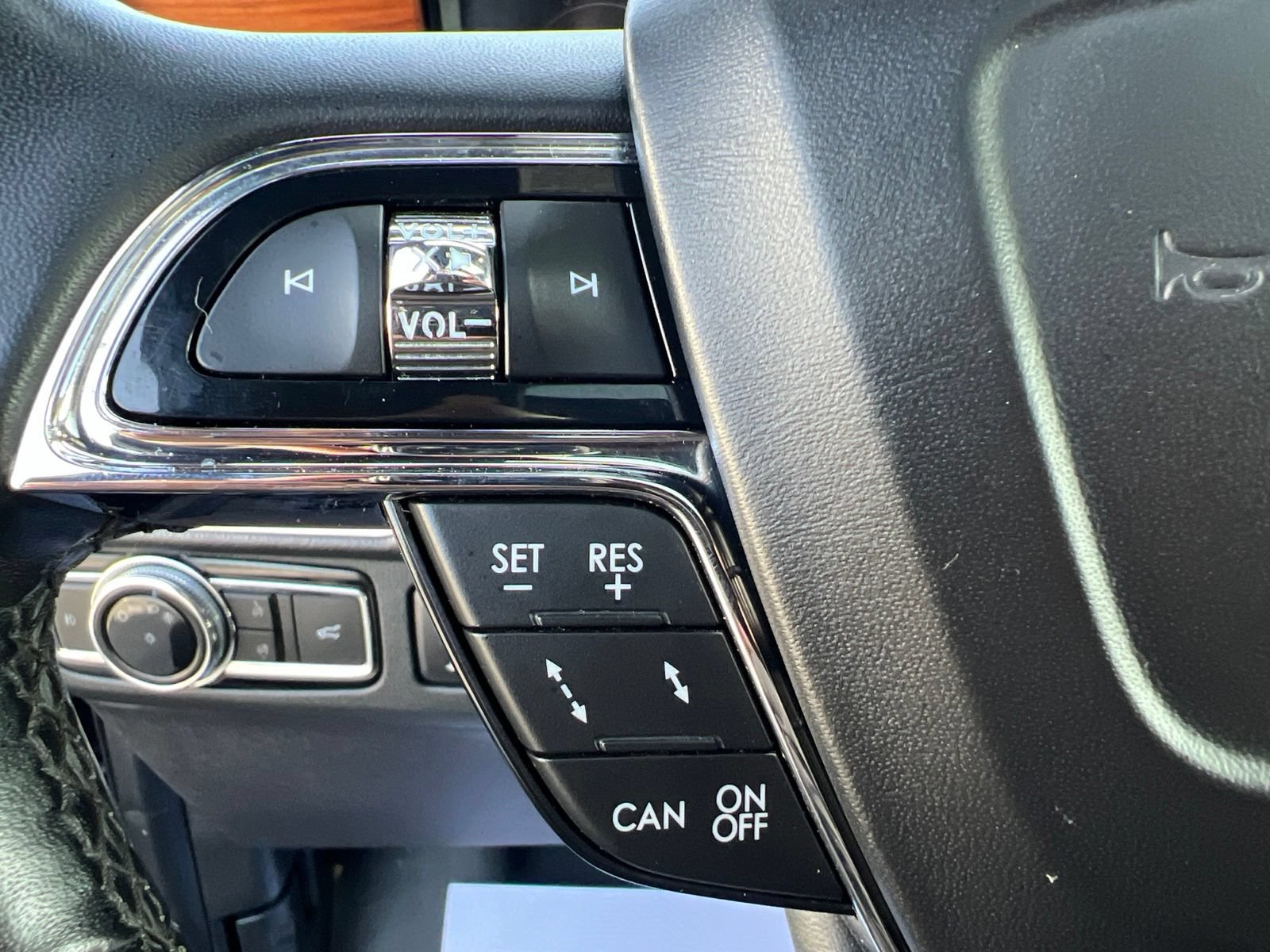 Used 2019 Lincoln Navigator L Reserve AWD/4WD image 20