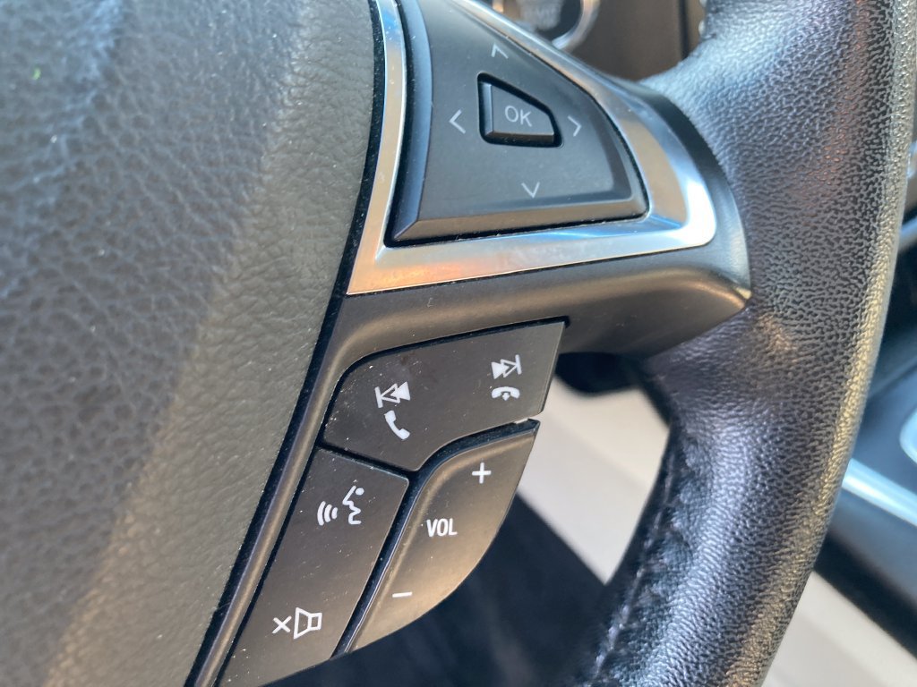 Used 2018 Ford Edge Titanium w/ Equipment Group 301A AWD/4WD image 40