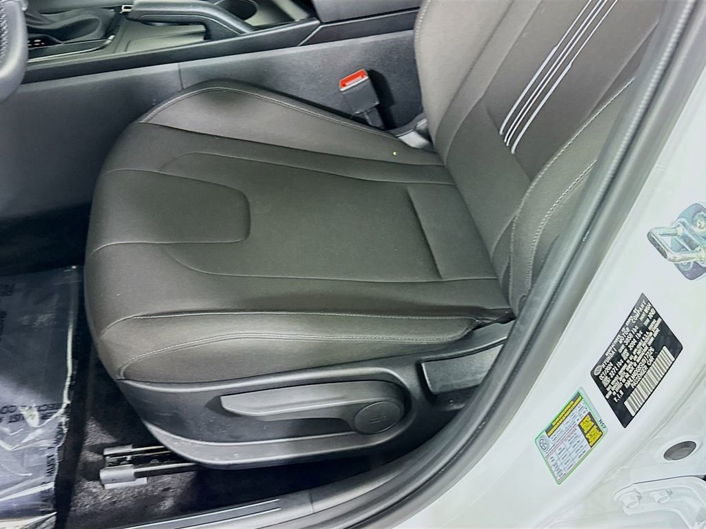 Certified 2025 Hyundai Elantra Sport w/ Cargo Package FWD image 22