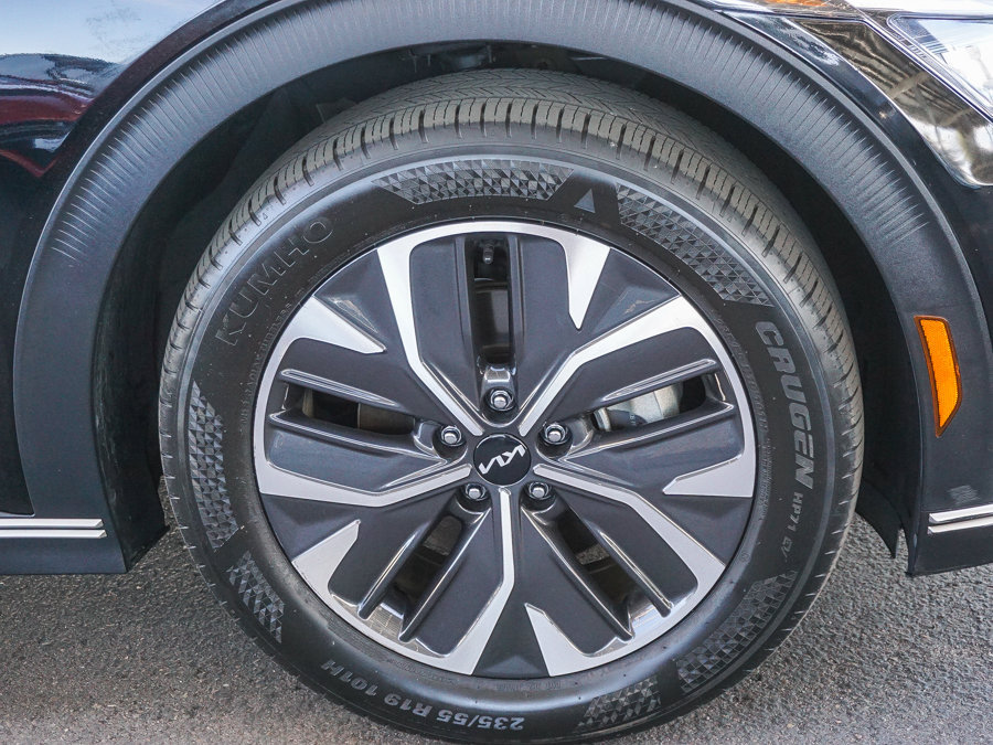 Certified 2024 Kia EV6 Light RWD image 9