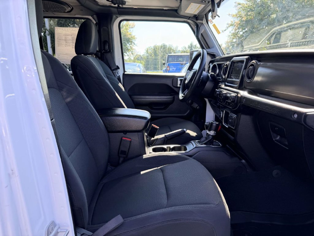 Certified 2022 Jeep Wrangler Unlimited Sport AWD/4WD image 9