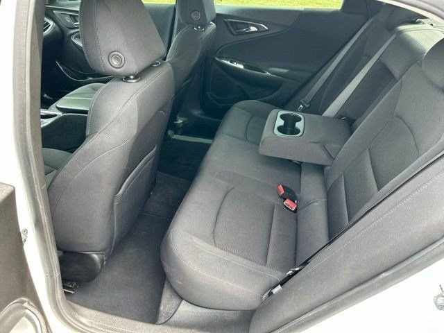 Used 2022 Chevrolet Malibu LT FWD image 35