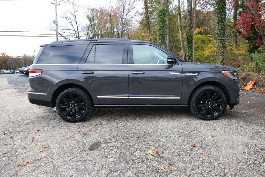 Used 2024 Lincoln Navigator Black Label image 6