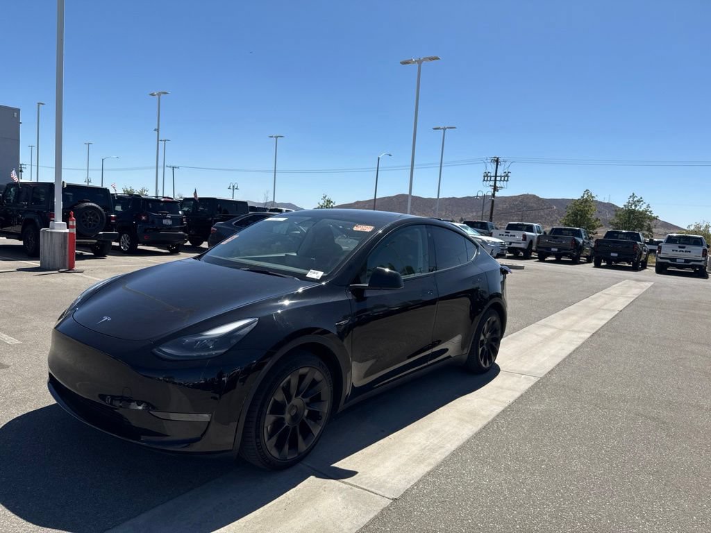 Used 2023 Tesla Model Y Long Range AWD/4WD image 4
