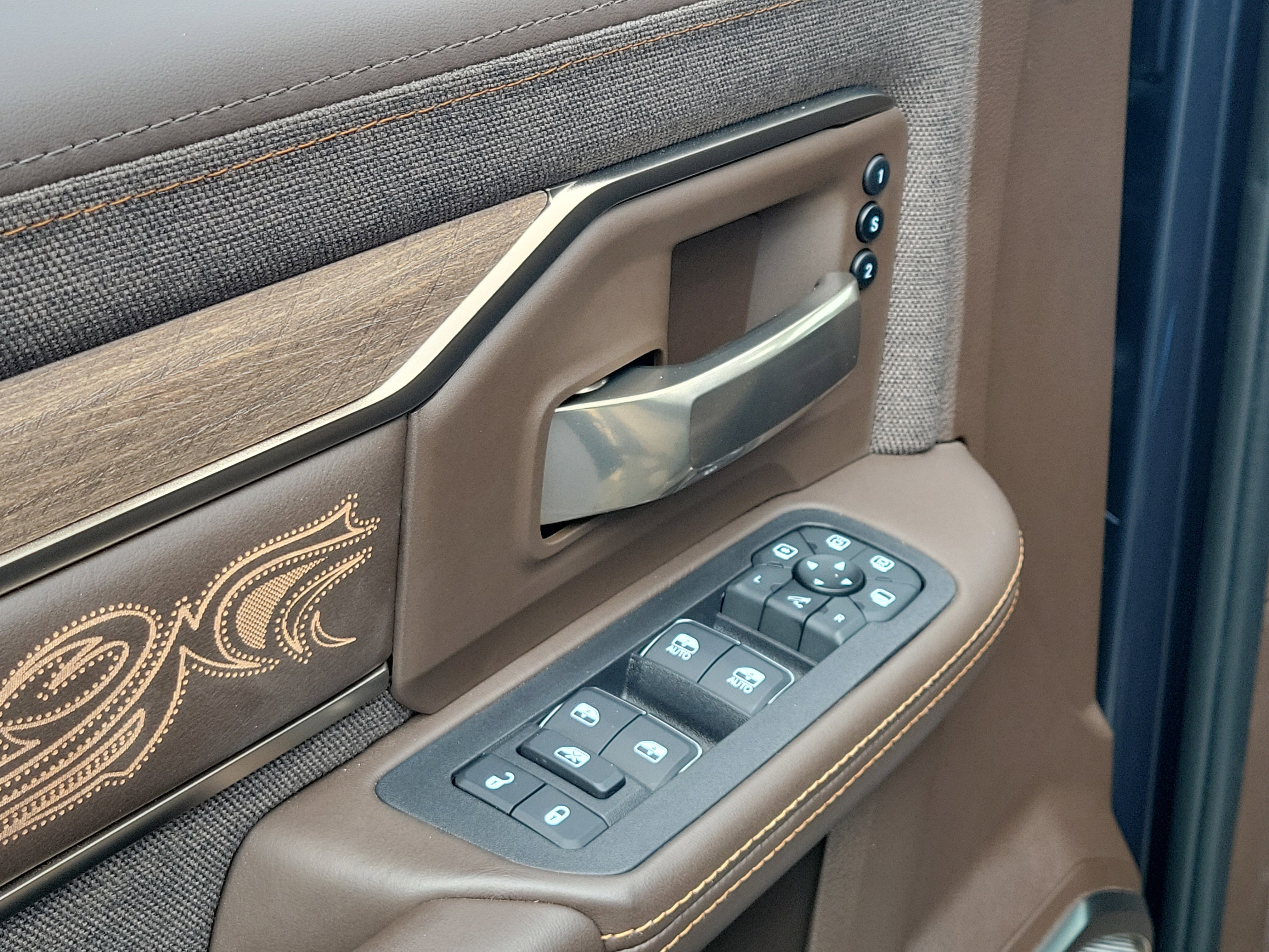 New 2026 RAM 2500 Limited AWD/4WD image 17
