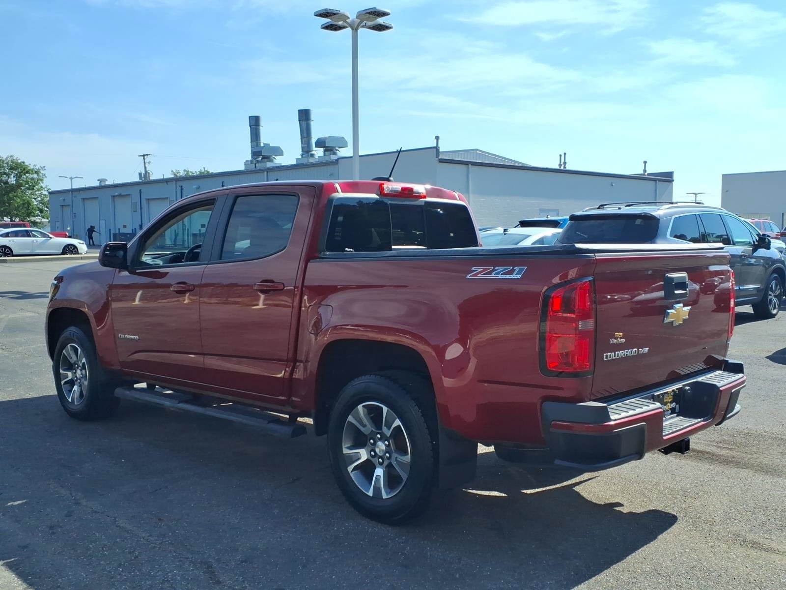 Used 2017 Chevrolet Colorado Z71 AWD/4WD image 9