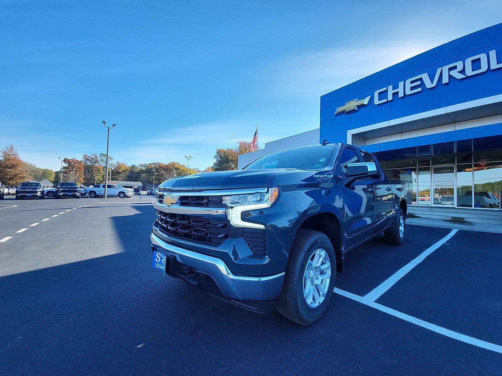 New 2025 Chevrolet Silverado 1500 LT image 1