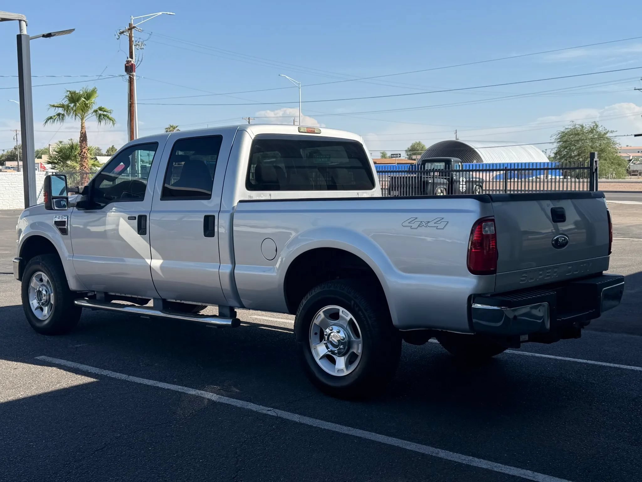 Used 2010 Ford F250 XL AWD/4WD image 4