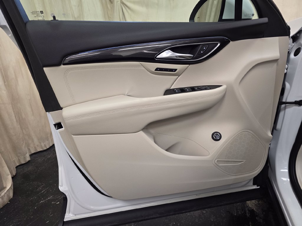 Used 2023 Buick Envision Essence AWD/4WD image 13