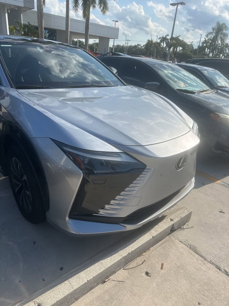 Certified 2024 Lexus RZ 300e Premium w/ Accessory Package (Z1) FWD image 8