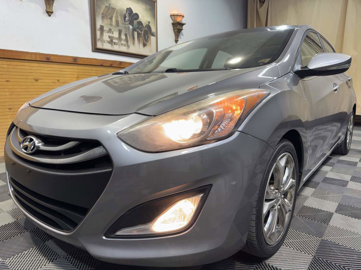 Used 2013 Hyundai Elantra GT w/ Style Pkg image 5