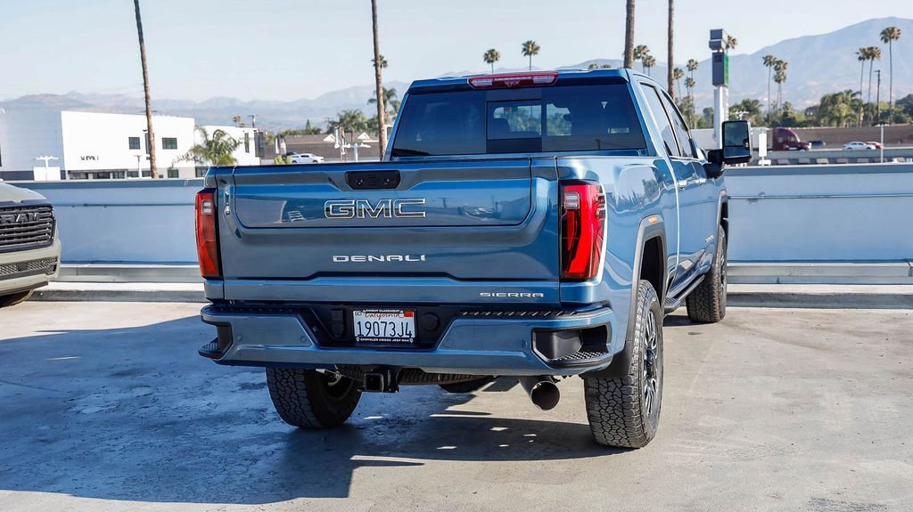Used 2025 GMC Sierra 2500 Denali Ultimate AWD/4WD image 9