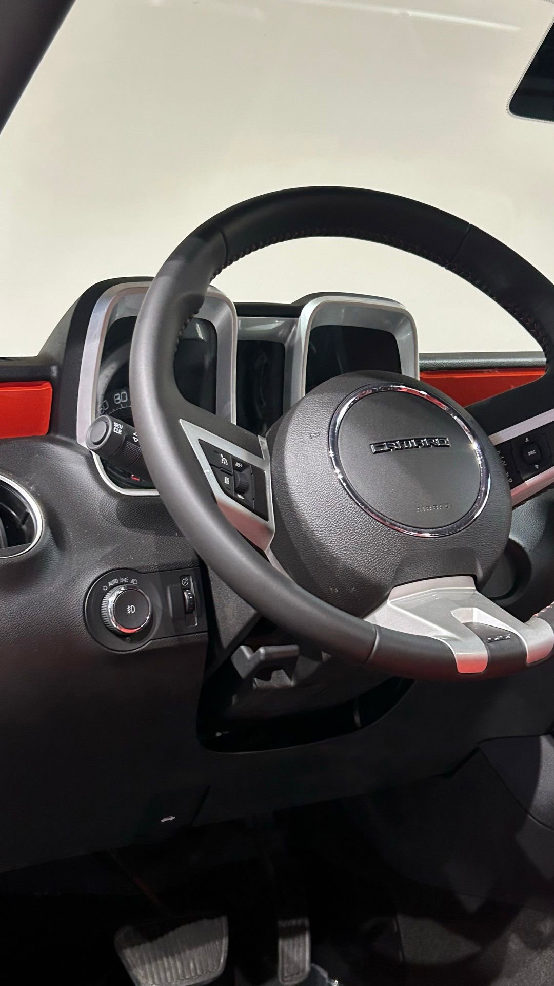 Used 2010 Chevrolet Camaro SS w/ Interior Accent Trim Package RWD image 36