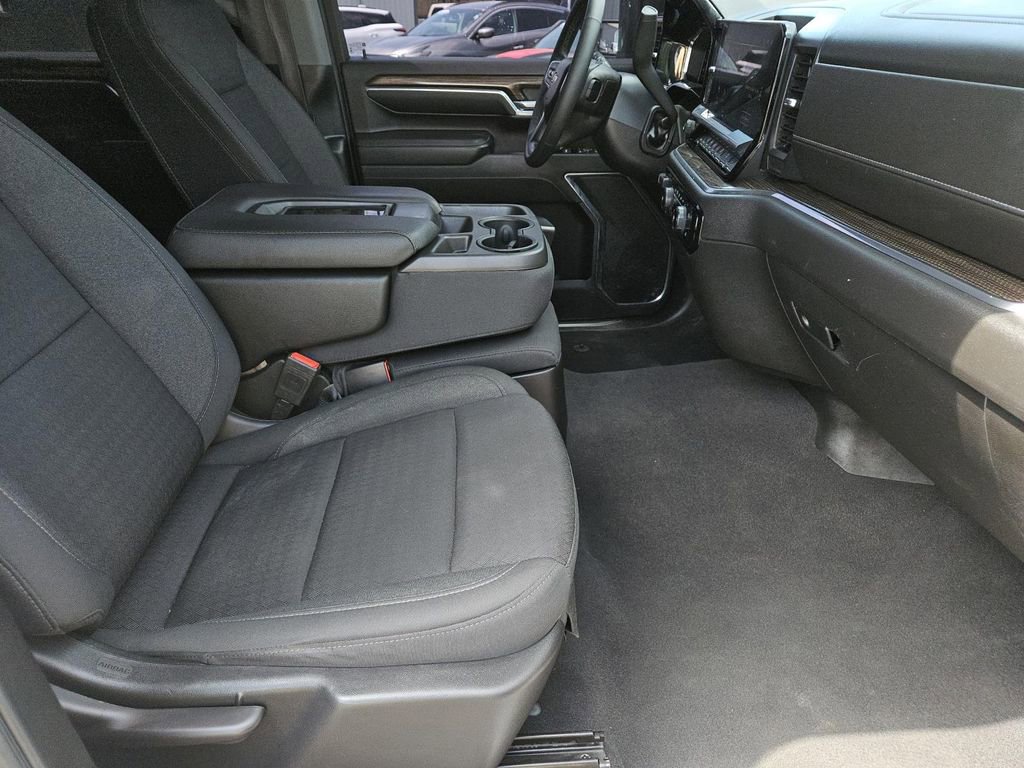 Used 2024 Chevrolet Silverado 2500 LT image 30