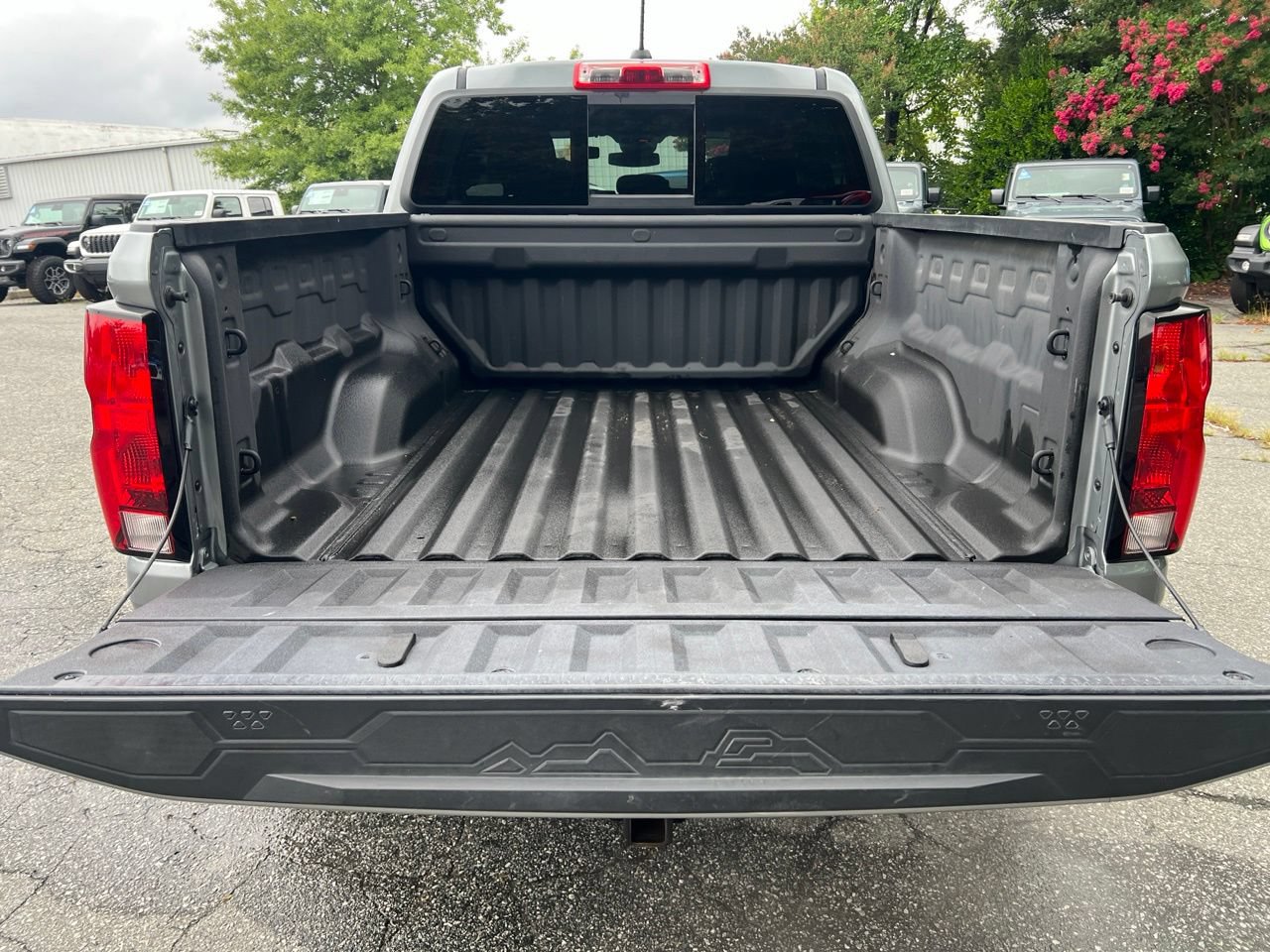 Used 2023 Chevrolet Colorado Trail Boss AWD/4WD image 18