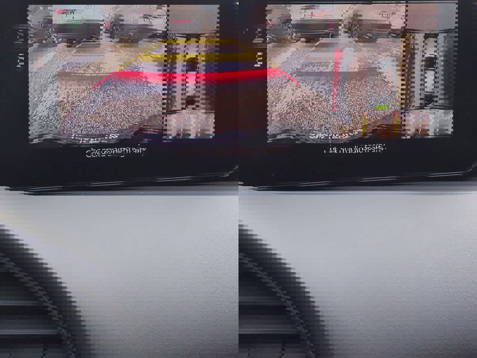 New 2026 MAZDA MAZDA3 Hatchback w/Premium Plus Pkg image 30