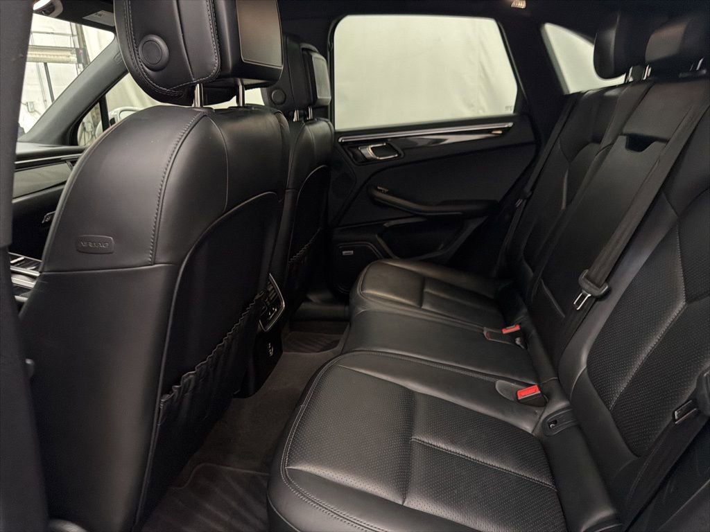 Used 2022 Porsche Macan image 20