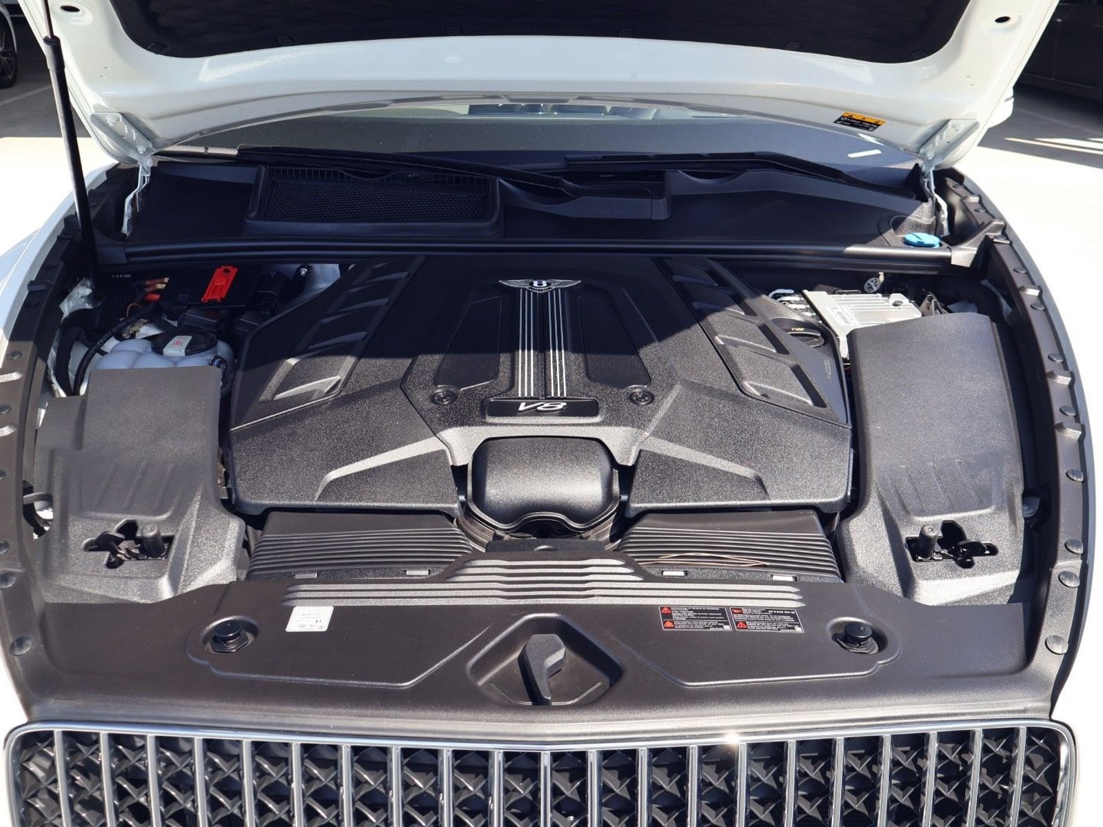 Certified 2023 Bentley Bentayga Extended Wheelbase AWD/4WD image 21