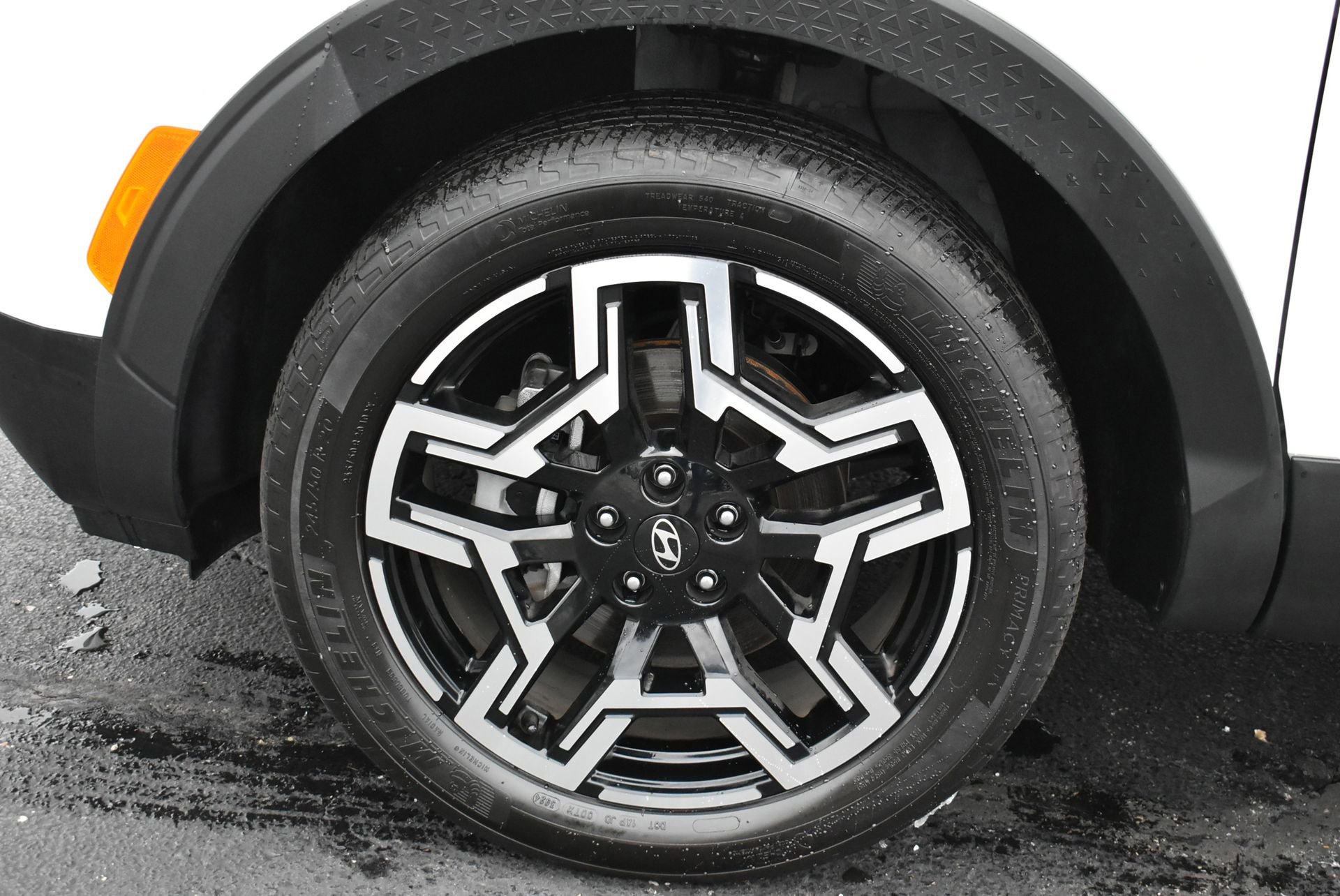 Used 2025 Hyundai Santa Cruz Limited image 11