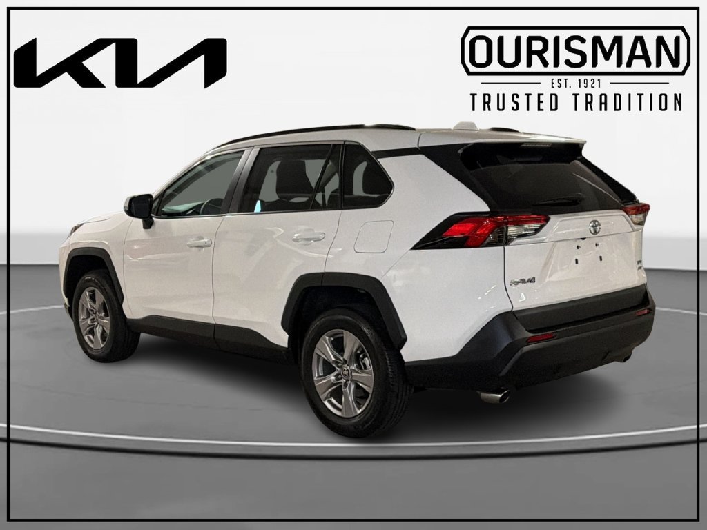 Used 2025 Toyota RAV4 XLE w/ Convenience Package AWD/4WD image 3