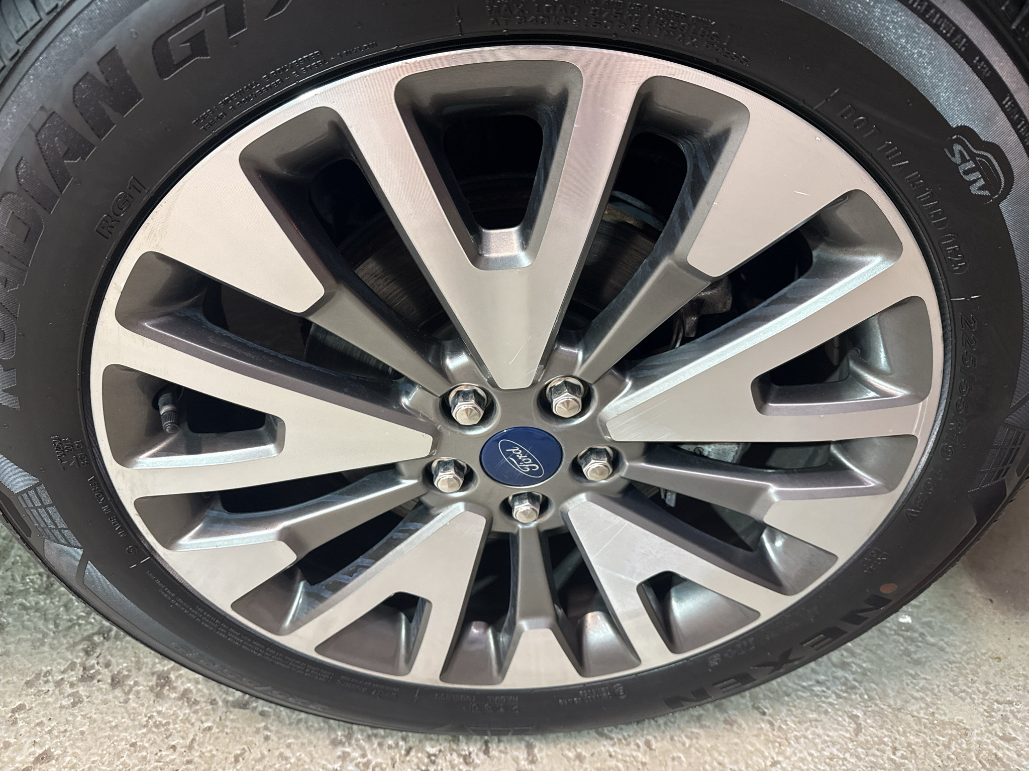 Used 2021 Ford Escape Titanium AWD/4WD image 39