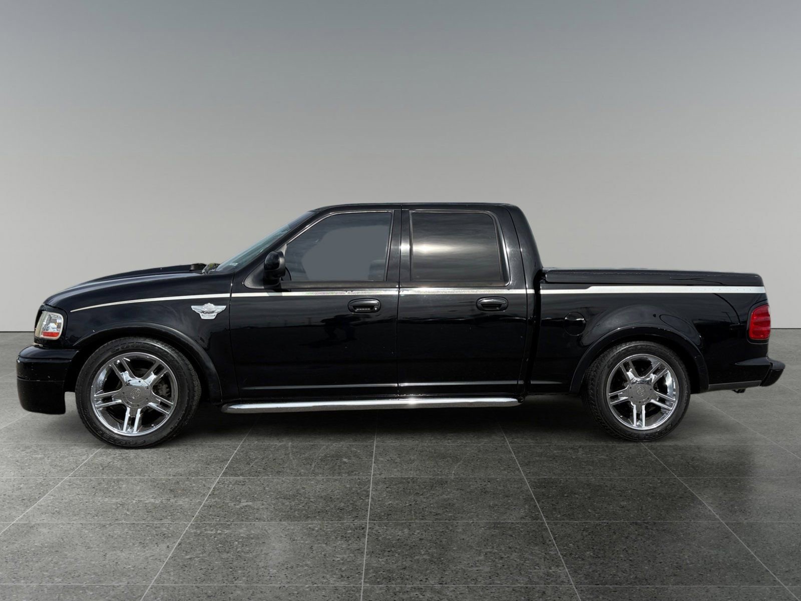 Used 2003 Ford F150 Harley-Davidson RWD image 2