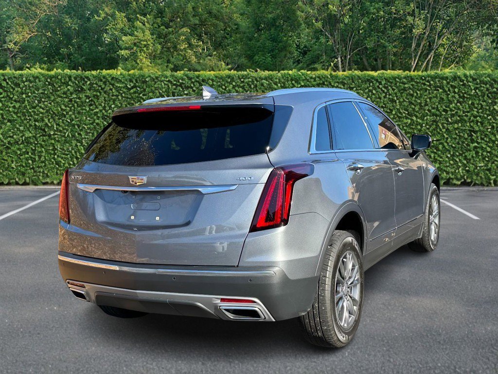 Used 2021 Cadillac XT5 Premium Luxury w/ LPO, Floor Liner Package FWD image 3