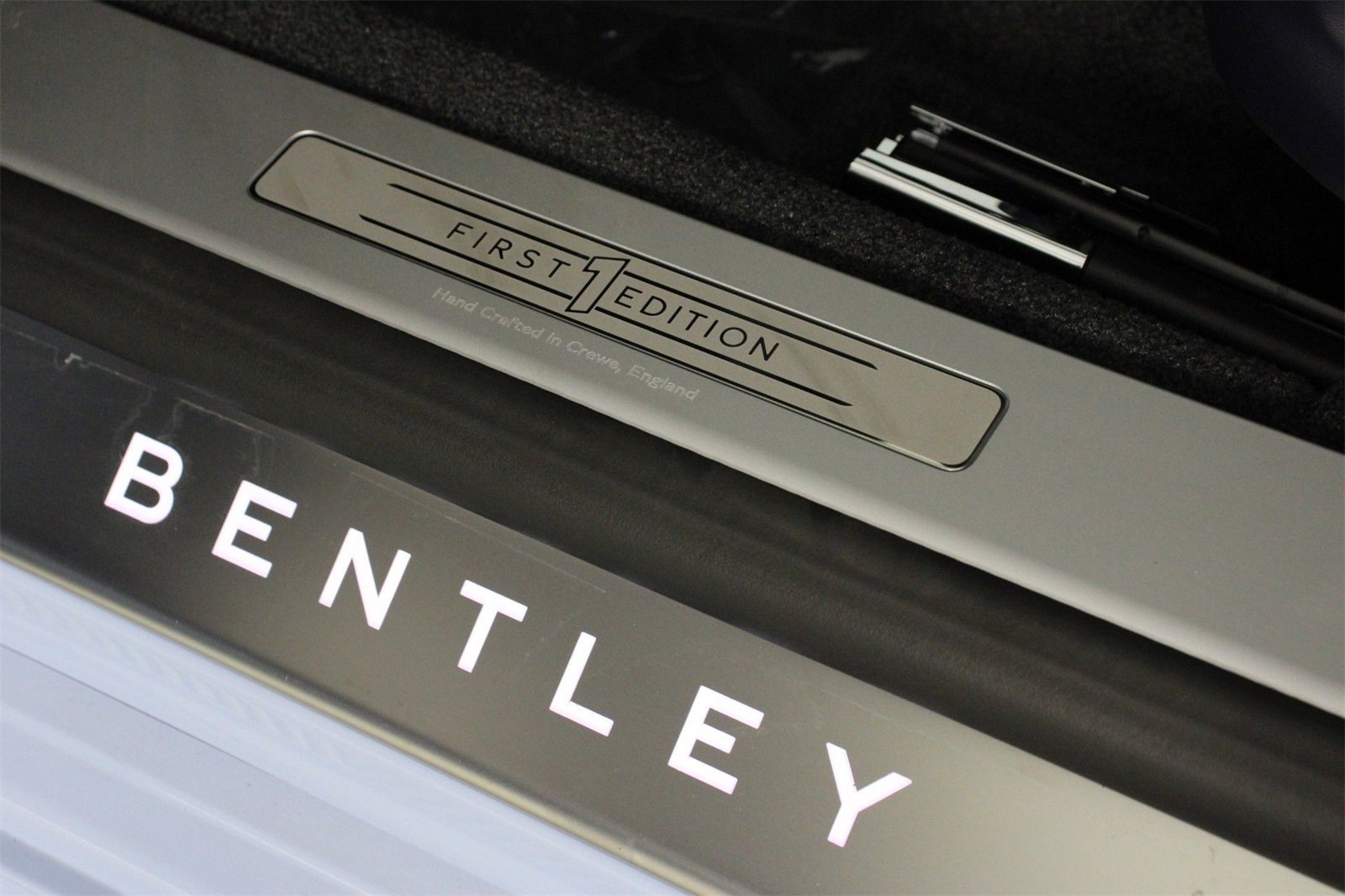 New 2025 Bentley Flying Spur Plug-In Hybrid image 14